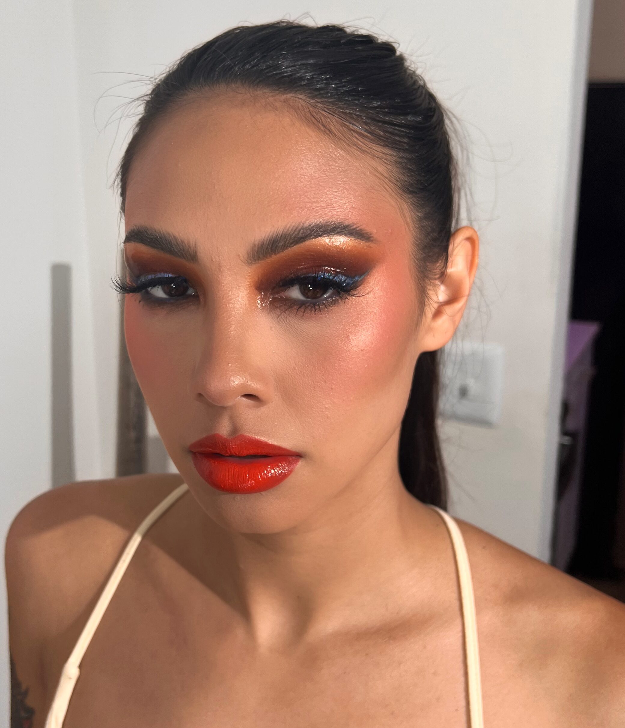 Facetune_26-04-2025-13-36-09